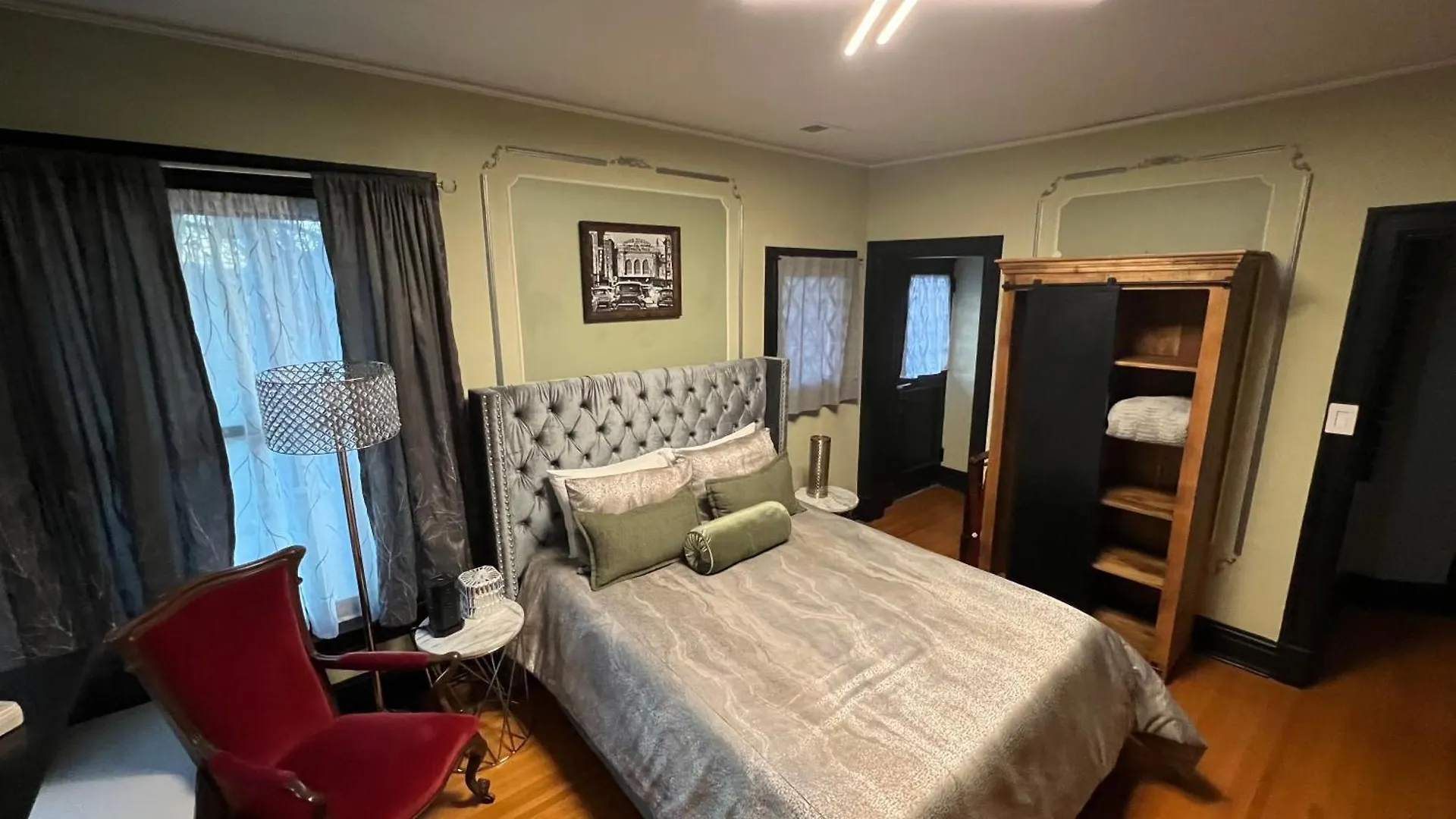 5 Bedroom Luxurious-Gem Mansion In Heart Of Denver 0*,  United States