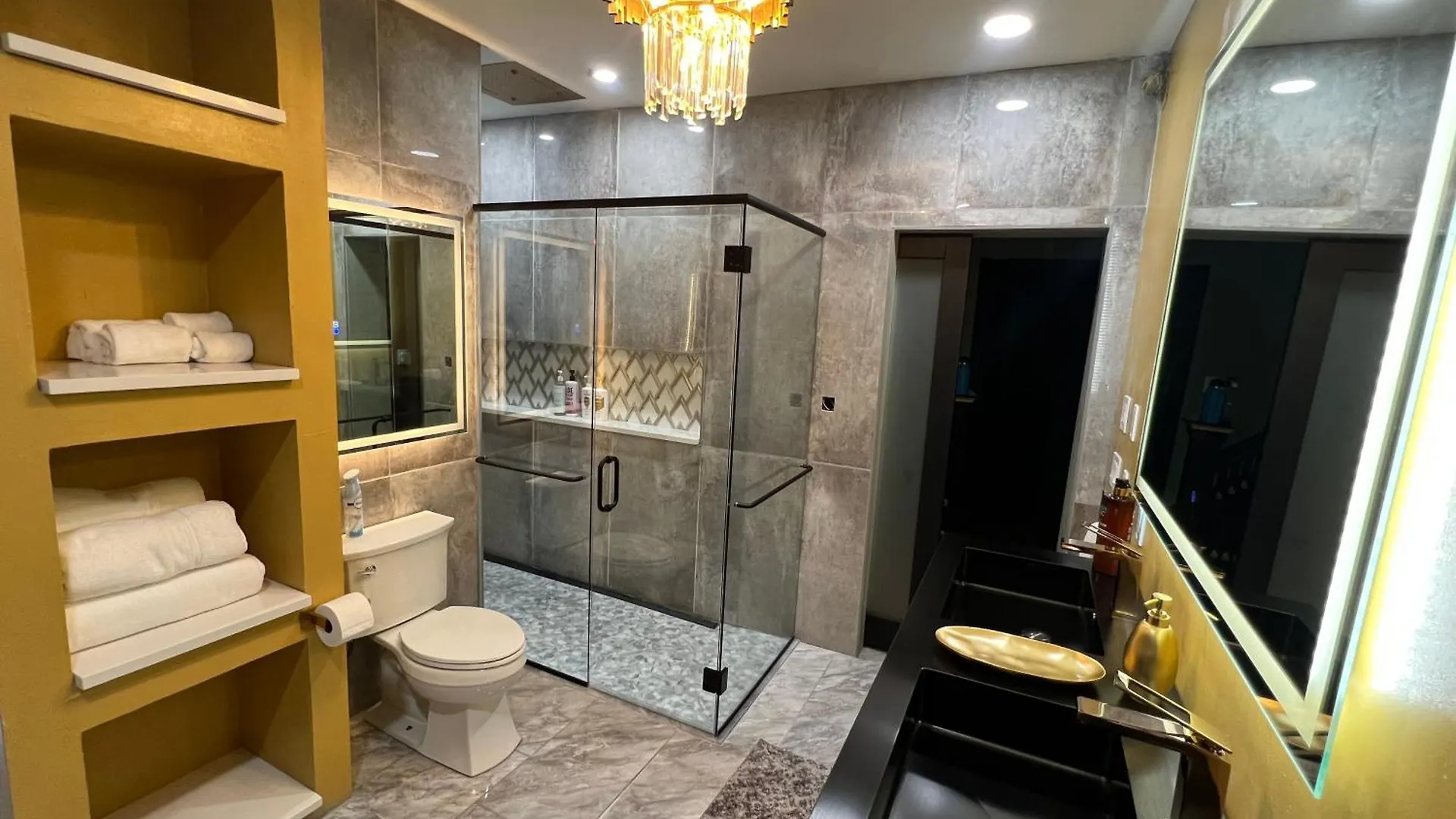 Holiday home 5 Bedroom Luxurious-Gem Mansion In Heart Of Denver